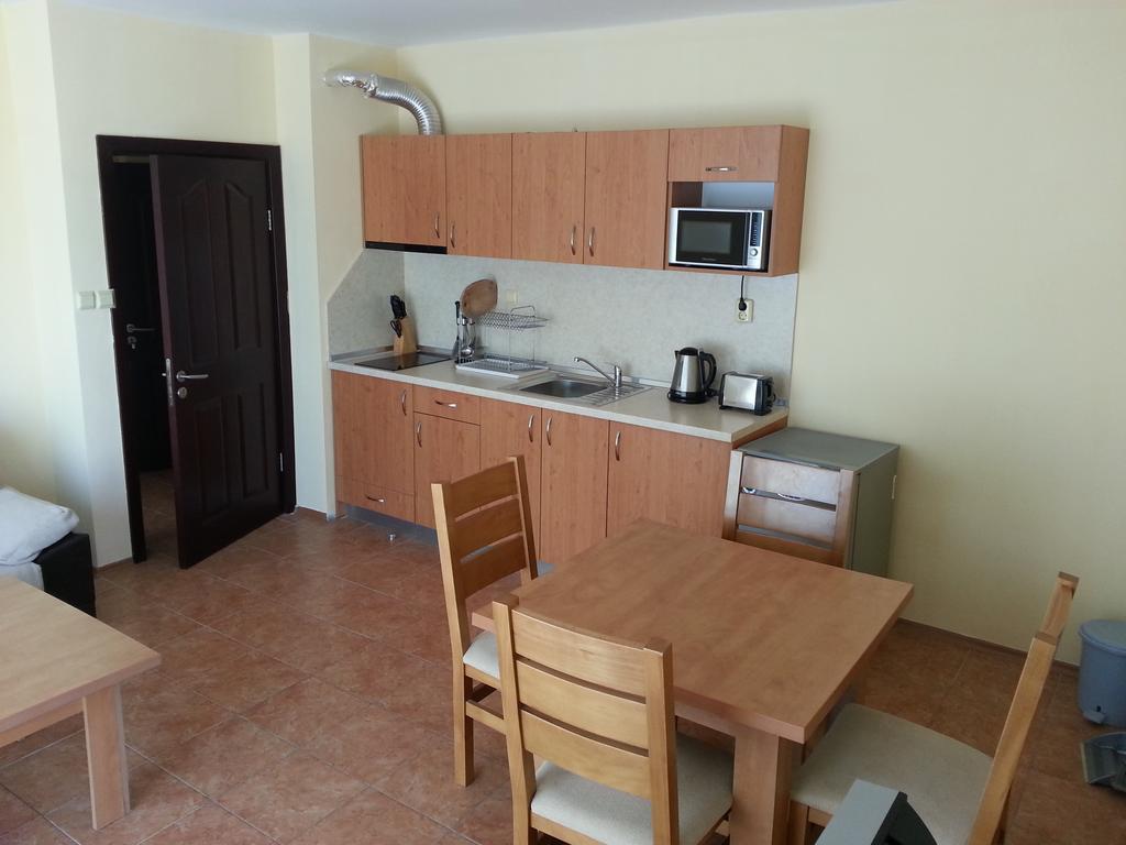 Marack Apartments Sunny Beach Room photo