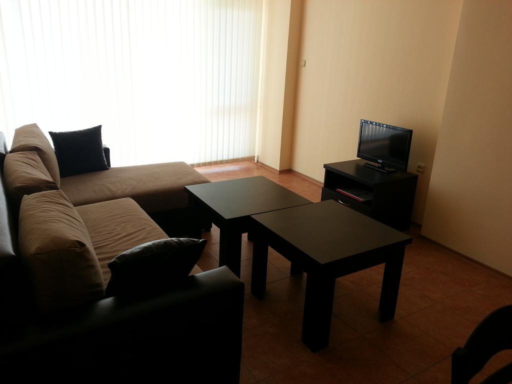Marack Apartments Sunny Beach Room photo